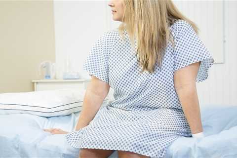What are the symptoms of cervical cancer and how is it treated?