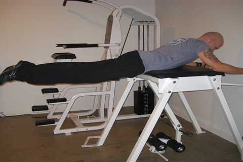 Reverse Hyperextension –  A Great Back Exercise To Start With