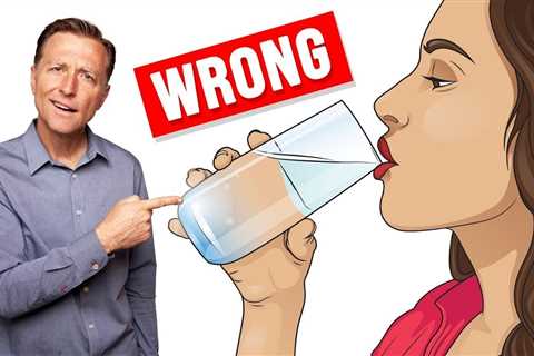 6 Common Mistakes We Make While Drinking Water