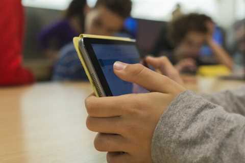 Kids’ Social Media Safety Bill Must Advance, US Senators Told