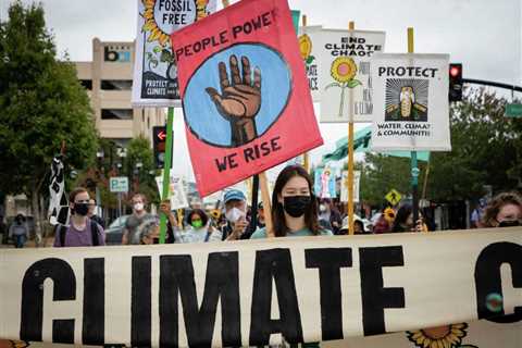 A decade after the Richmond refinery explosion protesters march to end fossil fuel dependence