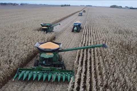 How Many Grain Carts Will It Take To Keep Three Combines Harvesting Corn???