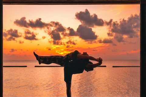 Sunrise Yoga Getaways and the Role of Luxury Private Rides and Charters in Stress-Free Travel